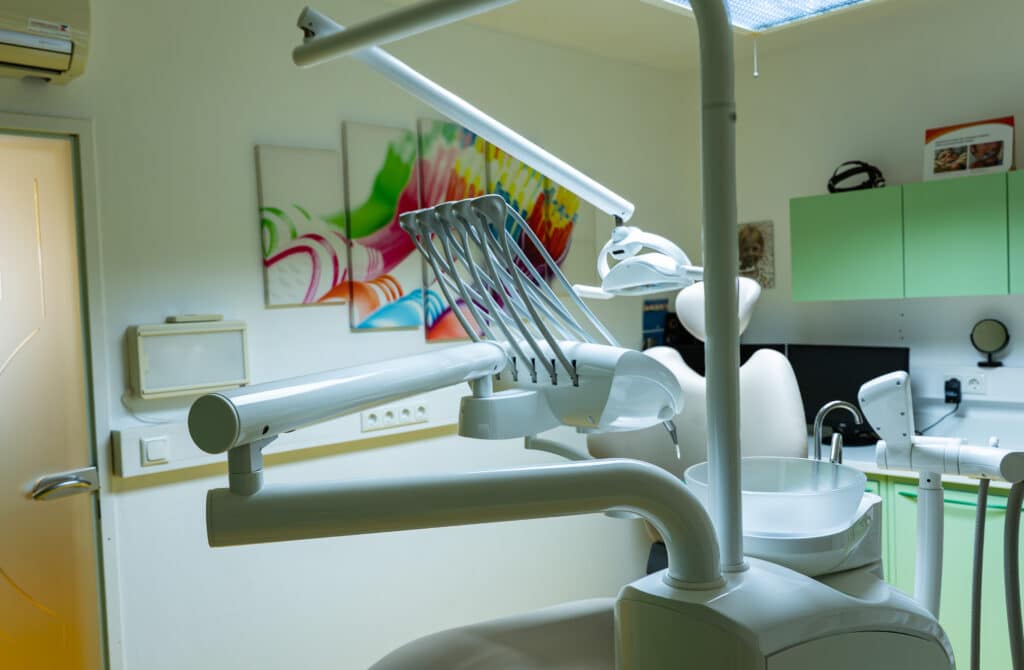 Behandlungsraum für Schienentherapie in der Zahnarztpraxis Dr. Kaltenbrunner Salzburg