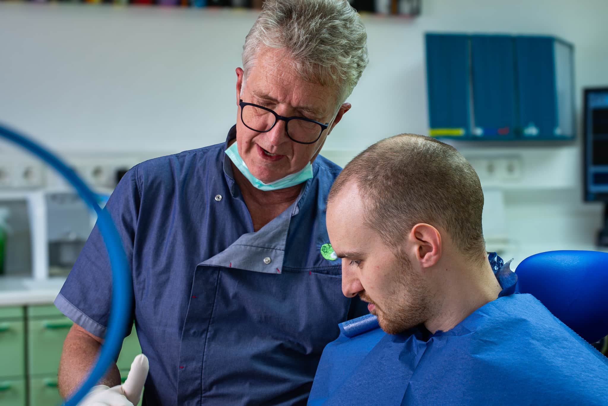 Dr. Andreas Kaltenbrunner ist Ihr persönlicher Zahnarzt in Salzburg – Vertrauensvolle Patientenberatung in der modernen Zahnarzt Praxis und Ordination Kaltzahn.